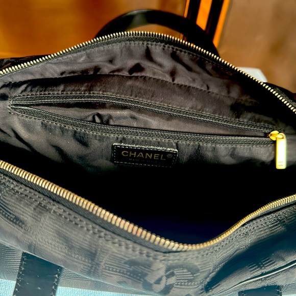 🖤Chanel Travel Ligne Boston Bag🖤 - Picture 10 of 14